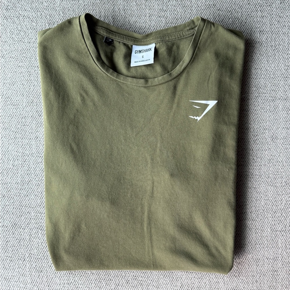 Gymshark Men's Tee - Small